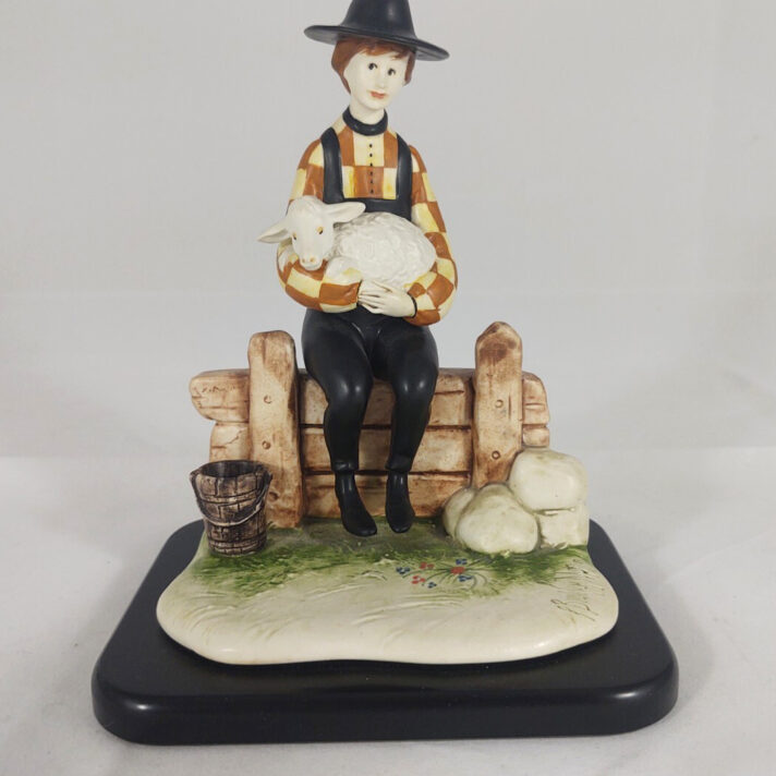 Young Shepherd - Figurine